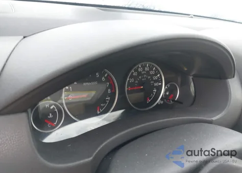 2010 Nissan Pathfinder Se z USA, uszkodzony, nr VIN 5N1AR1NB9AC613451